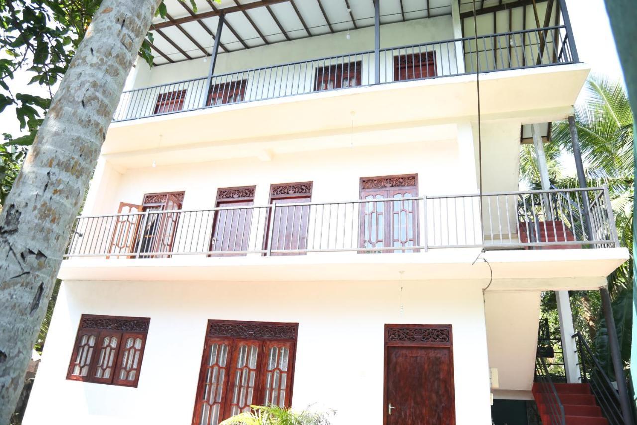 Sumudu Villa Hikkaduwa Esterno foto