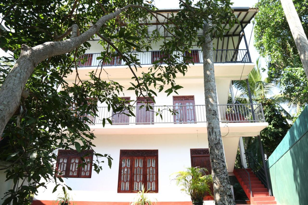 Sumudu Villa Hikkaduwa Esterno foto