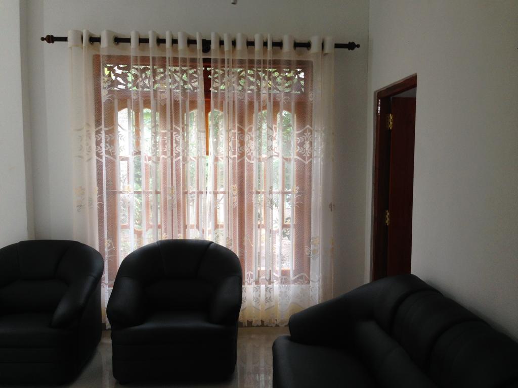 Sumudu Villa Hikkaduwa Esterno foto